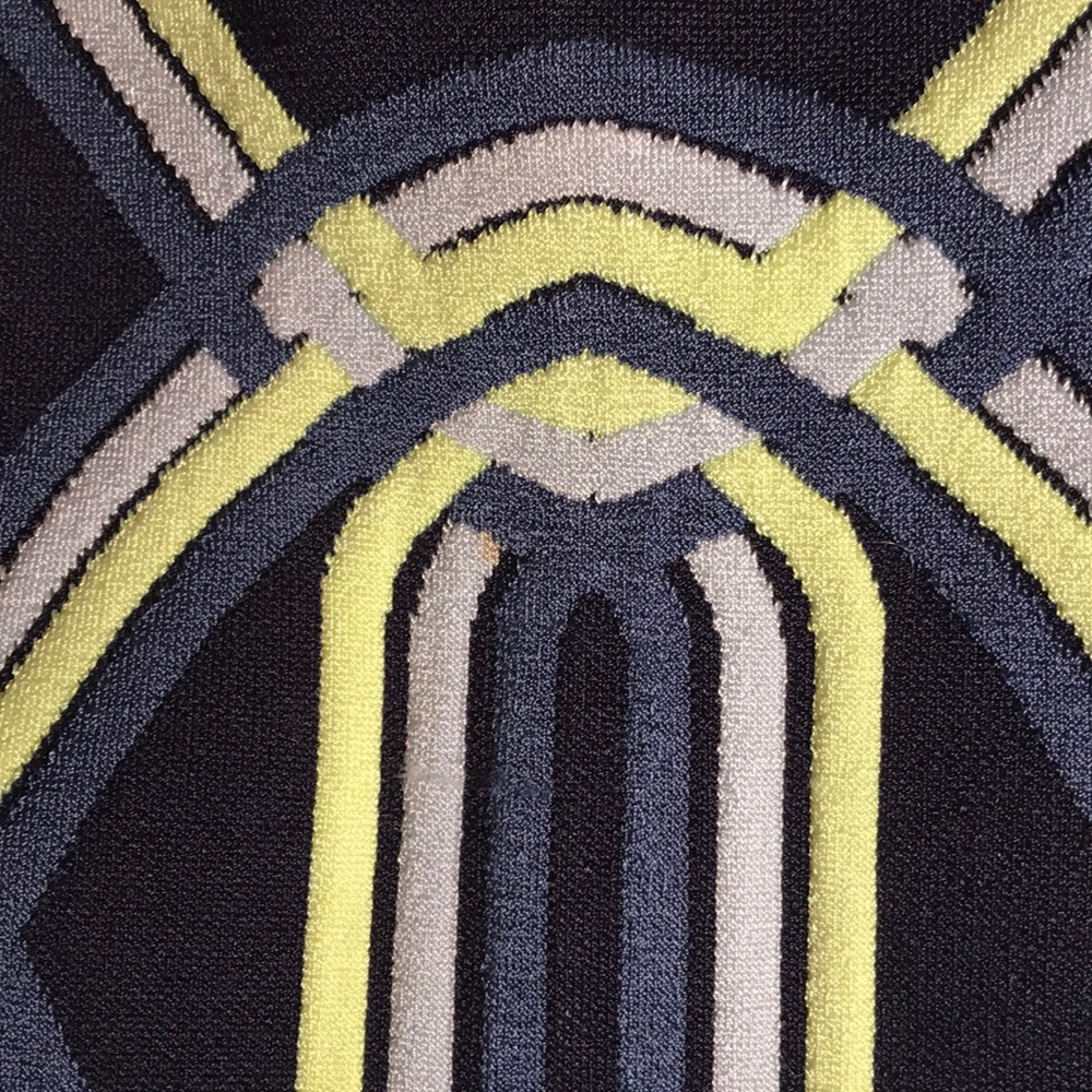 Hervé Léger in blue combo with neon accent - Picture 13 of 13